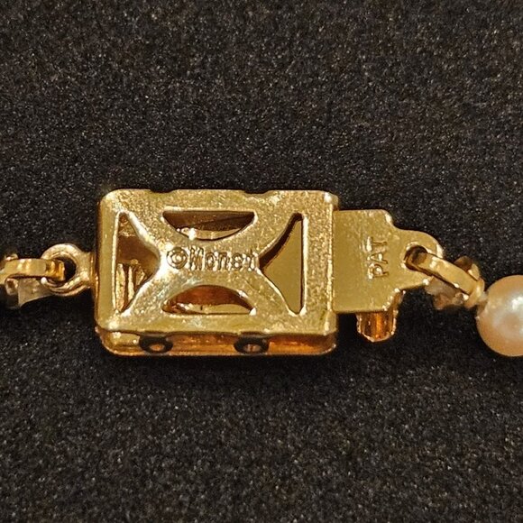 Monet Vintage Mini Faux Ivory Pearl Necklace Gold Ton Box Clasp - Picture 2 of 3